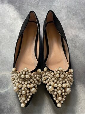 Gorgeous Pearl and Gold Black Flats | Size 43